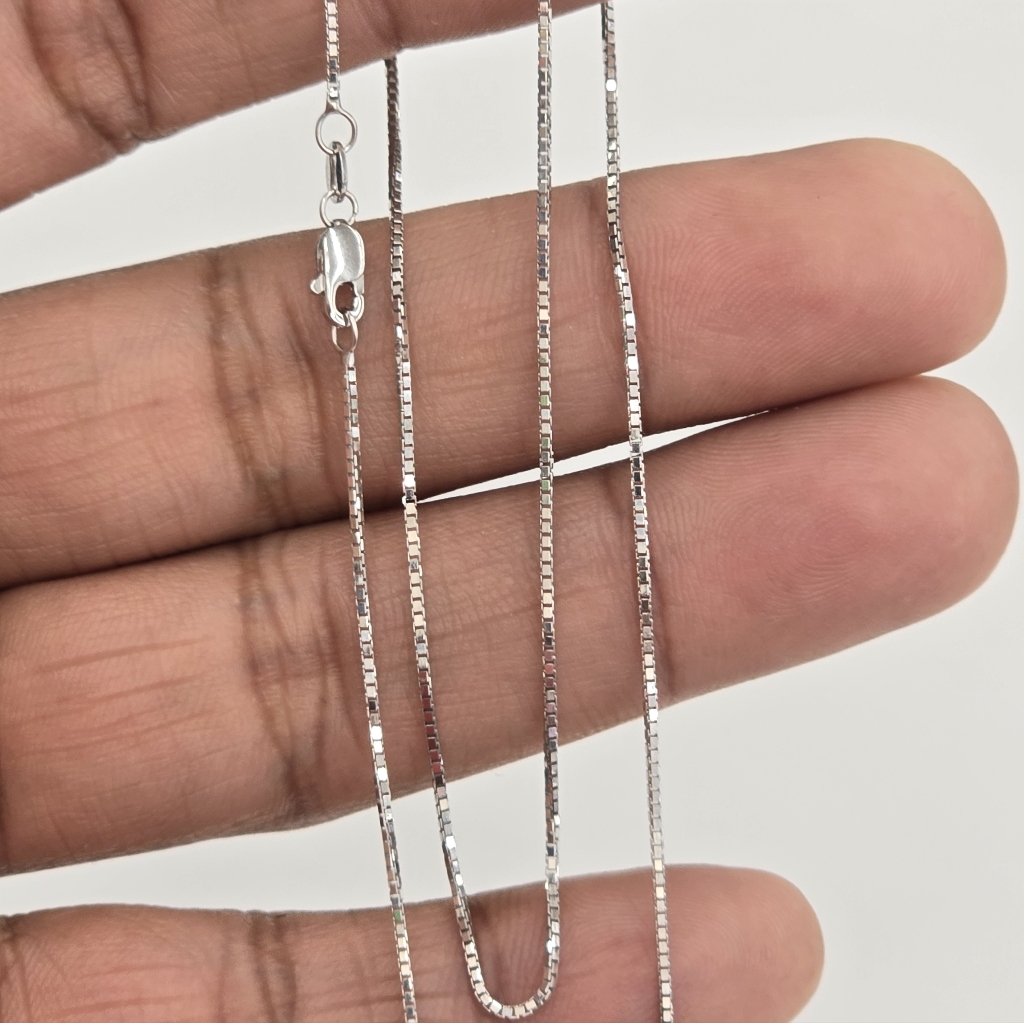 10kt Real White Gold Box Chain 0.9mm 18 Inches